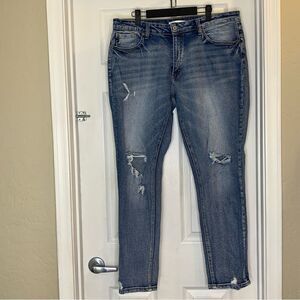 KanCan Distressed Jeans Size 31
